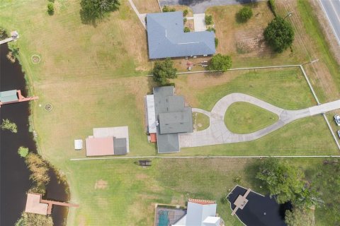 Villa ou maison à vendre à Lake Alfred, Floride: 4 chambres, 303.7 m2 № 1680014 - photo 6