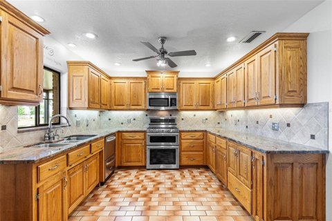 Villa ou maison à vendre à Lake Alfred, Floride: 4 chambres, 303.7 m2 № 1680014 - photo 8