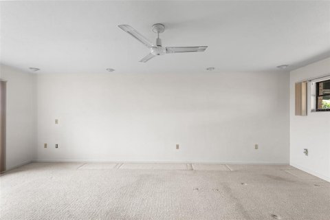 Villa ou maison à vendre à Lake Alfred, Floride: 4 chambres, 303.7 m2 № 1680014 - photo 24
