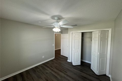 Villa ou maison à louer à Oxford, Floride: 4 chambres, 186.83 m2 № 2388837 - photo 14