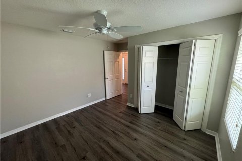 Villa ou maison à louer à Oxford, Floride: 4 chambres, 186.83 m2 № 2388837 - photo 11
