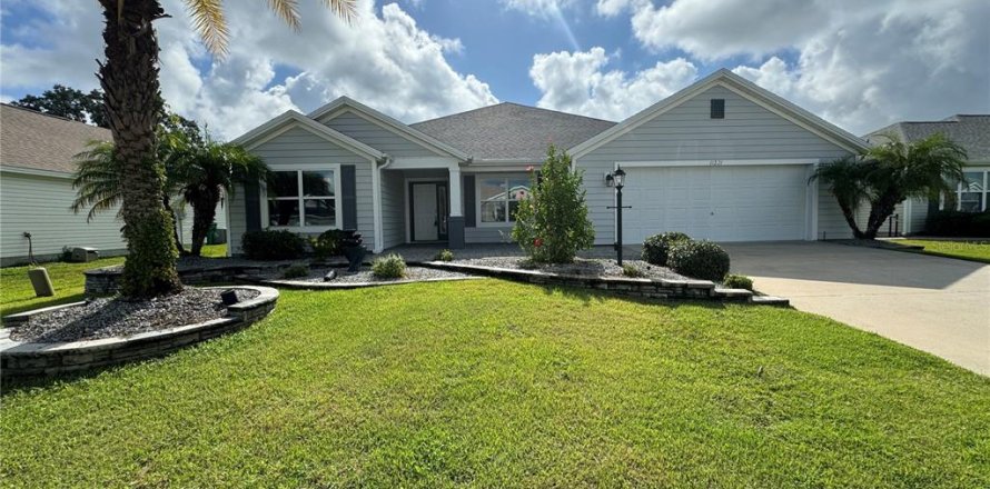 Villa ou maison à Oxford, Floride 4 chambres, 186.83 m2 № 2388837
