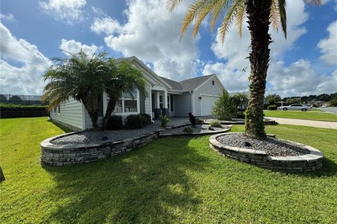 Villa ou maison à louer à Oxford, Floride: 4 chambres, 186.83 m2 № 2388837 - photo 2