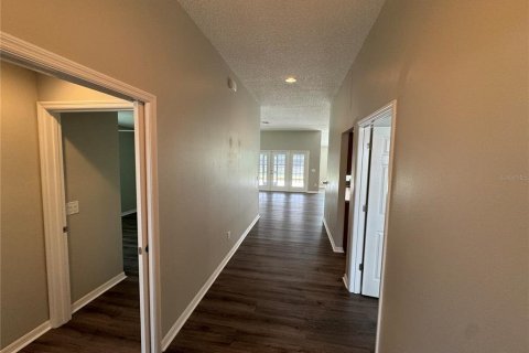 Villa ou maison à louer à Oxford, Floride: 4 chambres, 186.83 m2 № 2388837 - photo 5
