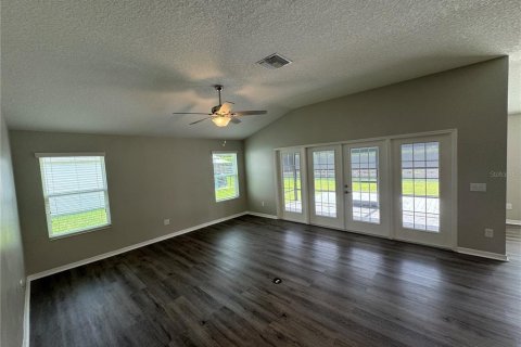 Villa ou maison à louer à Oxford, Floride: 4 chambres, 186.83 m2 № 2388837 - photo 10