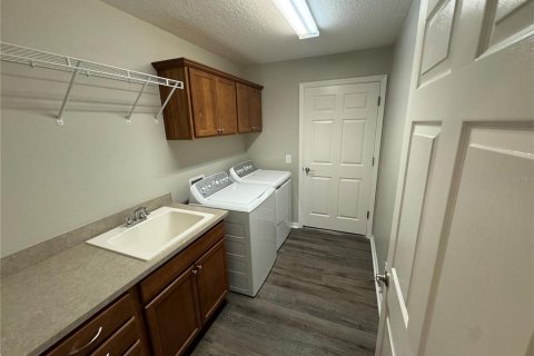 Villa ou maison à louer à Oxford, Floride: 4 chambres, 186.83 m2 № 2388837 - photo 21