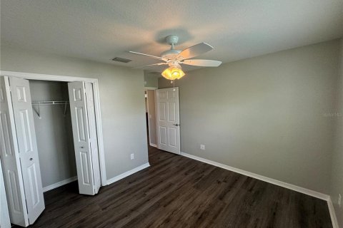 Villa ou maison à louer à Oxford, Floride: 4 chambres, 186.83 m2 № 2388837 - photo 8