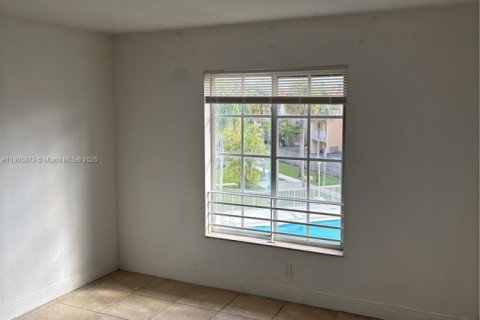 Copropriété à louer à Doral, Floride: 2 chambres, 98.57 m2 № 1956641 - photo 10