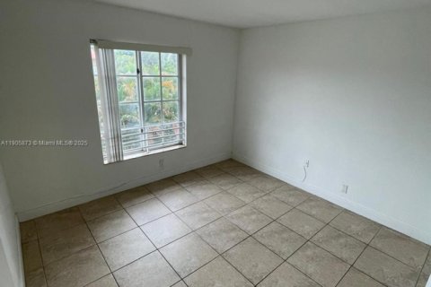 Copropriété à louer à Doral, Floride: 2 chambres, 98.57 m2 № 1956641 - photo 13