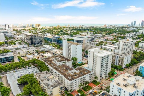 Снять в аренду кондоминиум в Майами-Бич, Флорида 2 спальни, 98.94м2, № 1925474 - фото 25