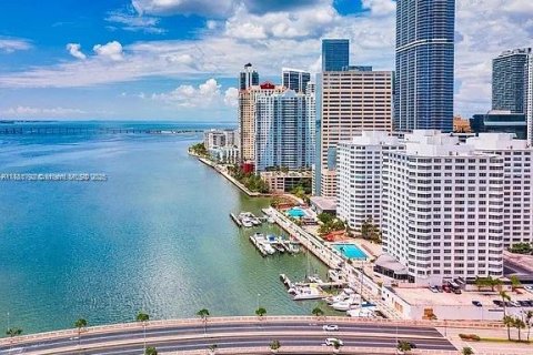 Condominio en alquiler en Miami, Florida, 2 dormitorios, 91.97 m2 № 1924732 - foto 27