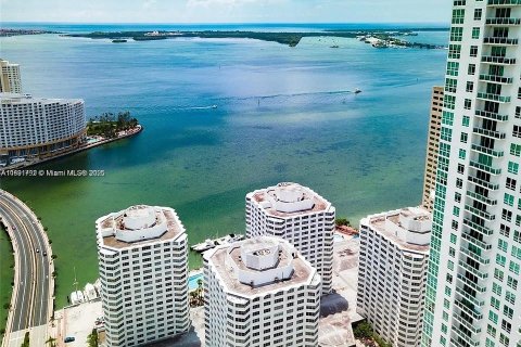 Condominio en alquiler en Miami, Florida, 2 dormitorios, 91.97 m2 № 1924732 - foto 29