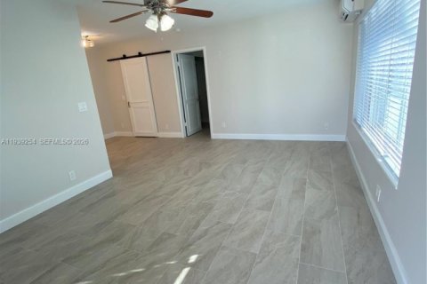 Copropriété à louer à Pompano Beach, Floride: 1 chambre, 65.03 m2 № 1996861 - photo 4