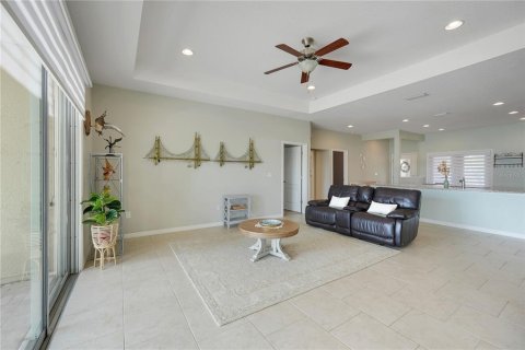 Villa ou maison à vendre à Groveland, Floride: 4 chambres, 185.9 m2 № 2398771 - photo 11