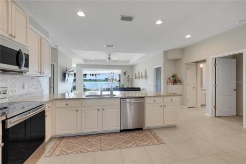 Villa ou maison à vendre à Groveland, Floride: 4 chambres, 185.9 m2 № 2398771 - photo 9