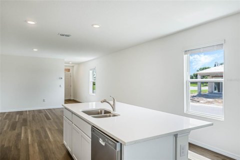 House in Apopka, Florida 3 bedrooms, 145.95 sq.m. № 1879979 - photo 4