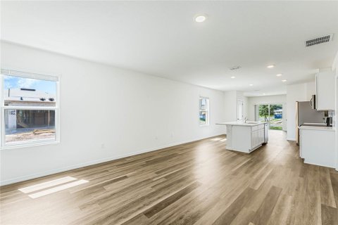 House in Apopka, Florida 3 bedrooms, 145.95 sq.m. № 1879979 - photo 2
