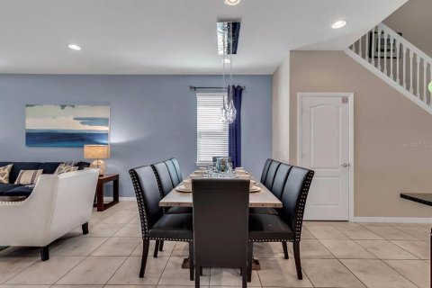 Villa ou maison à vendre à Kissimmee, Floride: 7 chambres, 307.88 m2 № 1614931 - photo 12