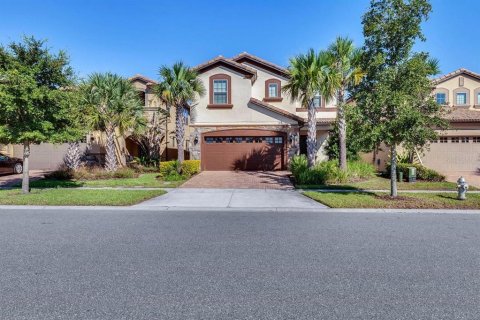 Villa ou maison à vendre à Kissimmee, Floride: 7 chambres, 307.88 m2 № 1614931 - photo 1