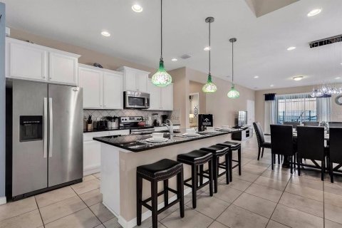 Villa ou maison à vendre à Kissimmee, Floride: 7 chambres, 307.88 m2 № 1614931 - photo 10