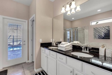 Villa ou maison à vendre à Kissimmee, Floride: 7 chambres, 307.88 m2 № 1614931 - photo 24