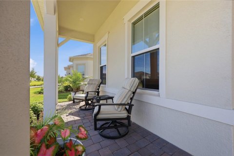 House in Winter Garden, Florida 3 bedrooms, 274.53 sq.m. № 2396206 - photo 3
