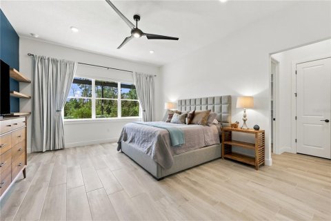 House in Winter Garden, Florida 3 bedrooms, 274.53 sq.m. № 2396206 - photo 17