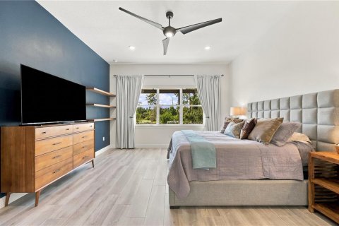 House in Winter Garden, Florida 3 bedrooms, 274.53 sq.m. № 2396206 - photo 18