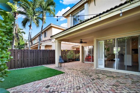 Touwnhouse à vendre à Miami, Floride: 3 chambres, 107.77 m2 № 1976664 - photo 30