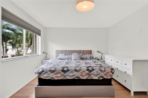 Touwnhouse à vendre à Miami, Floride: 3 chambres, 107.77 m2 № 1976664 - photo 25