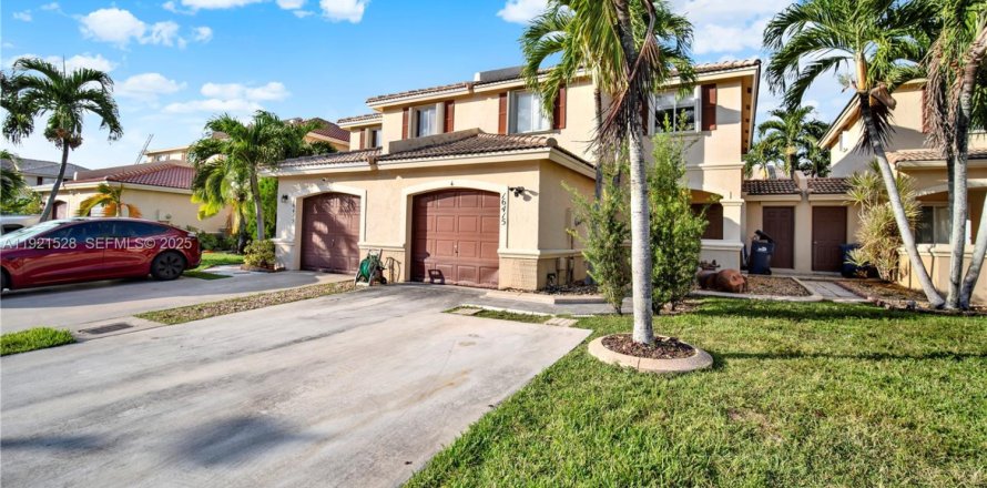 Touwnhouse à Miami, Floride 3 chambres, 107.77 m2 № 1976664