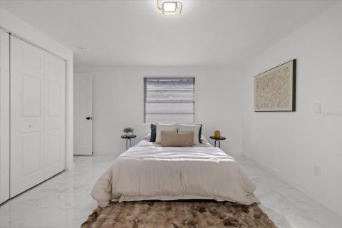 Villa ou maison à vendre à Tampa, Floride: 4 chambres, 108.97 m2 № 2389266 - photo 7