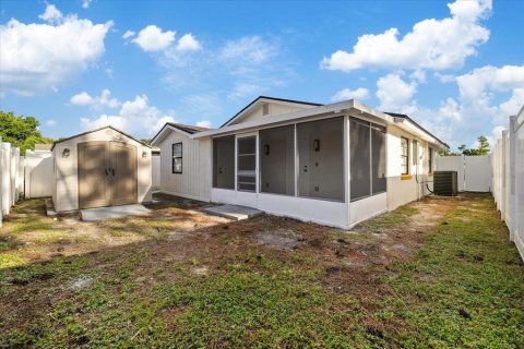 Villa ou maison à vendre à Tampa, Floride: 4 chambres, 108.97 m2 № 2389266 - photo 30