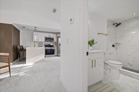 Villa ou maison à vendre à Tampa, Floride: 4 chambres, 108.97 m2 № 2389266 - photo 22