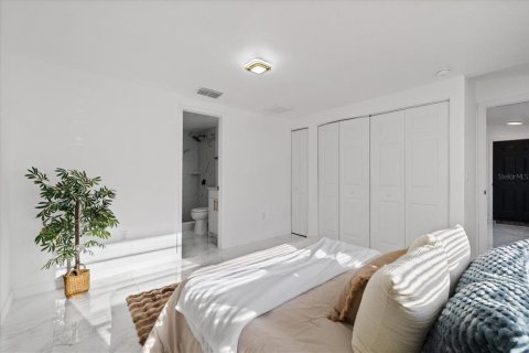 Villa ou maison à vendre à Tampa, Floride: 4 chambres, 108.97 m2 № 2389266 - photo 8
