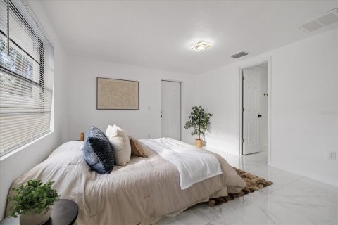 Villa ou maison à vendre à Tampa, Floride: 4 chambres, 108.97 m2 № 2389266 - photo 6