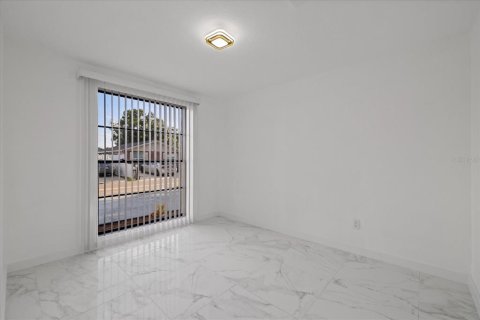 Villa ou maison à vendre à Tampa, Floride: 4 chambres, 108.97 m2 № 2389266 - photo 27