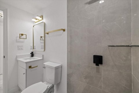 Villa ou maison à vendre à Tampa, Floride: 4 chambres, 108.97 m2 № 2389266 - photo 19