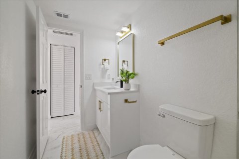 Villa ou maison à vendre à Tampa, Floride: 4 chambres, 108.97 m2 № 2389266 - photo 24