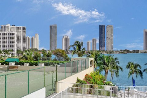 Copropriété à vendre à Aventura, Floride: 3 chambres, 197.88 m2 № 2169427 - photo 16