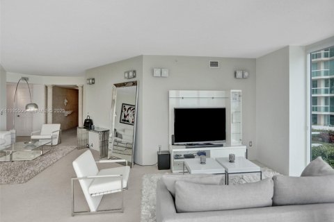 Copropriété à vendre à Aventura, Floride: 3 chambres, 197.88 m2 № 2169427 - photo 2
