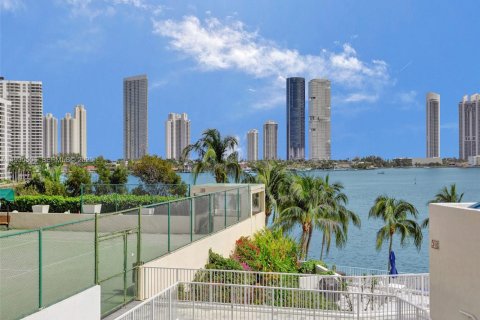 Copropriété à vendre à Aventura, Floride: 3 chambres, 197.88 m2 № 2169427 - photo 22