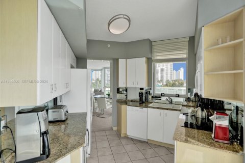 Copropriété à vendre à Aventura, Floride: 3 chambres, 197.88 m2 № 2169427 - photo 10