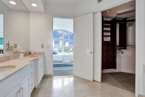 Copropriété à vendre à Aventura, Floride: 3 chambres, 197.88 m2 № 2169427 - photo 30