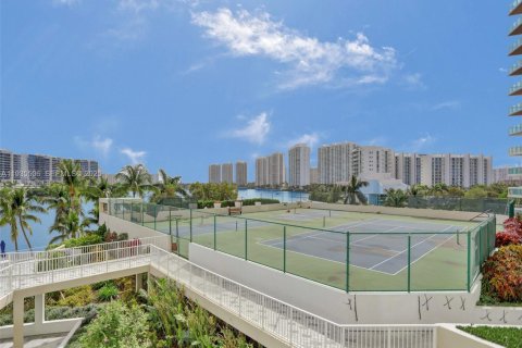 Copropriété à vendre à Aventura, Floride: 3 chambres, 197.88 m2 № 2169427 - photo 18