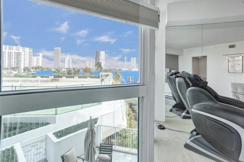 Copropriété à vendre à Aventura, Floride: 3 chambres, 197.88 m2 № 2169427 - photo 28