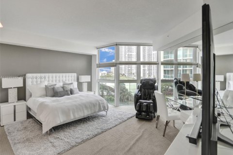 Copropriété à vendre à Aventura, Floride: 3 chambres, 197.88 m2 № 2169427 - photo 24