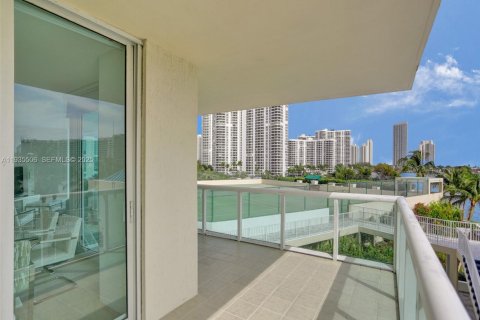 Copropriété à vendre à Aventura, Floride: 3 chambres, 197.88 m2 № 2169427 - photo 20