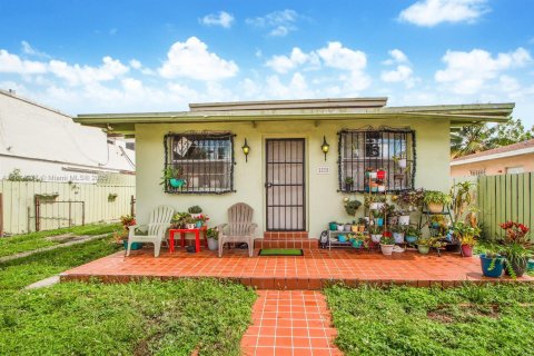 Commercial property in Miami, Florida № 1874380 - photo 5