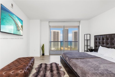 Copropriété à louer à Hallandale Beach, Floride: 3 chambres, 146.51 m2 № 1871693 - photo 9